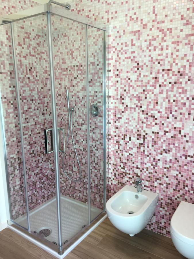 Residenza Elena Apartamento Rimini Exterior foto