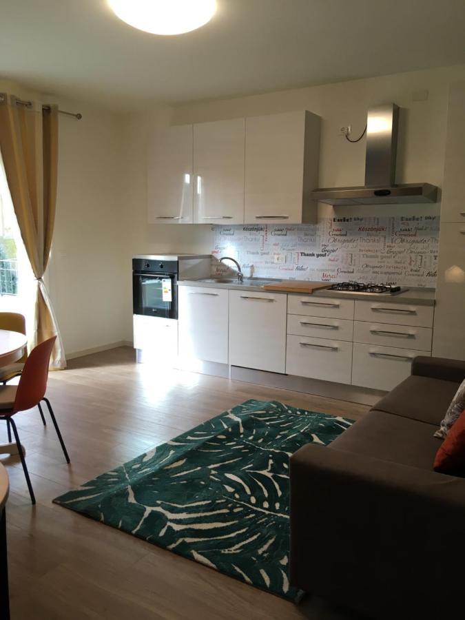 Residenza Elena Apartamento Rimini Exterior foto